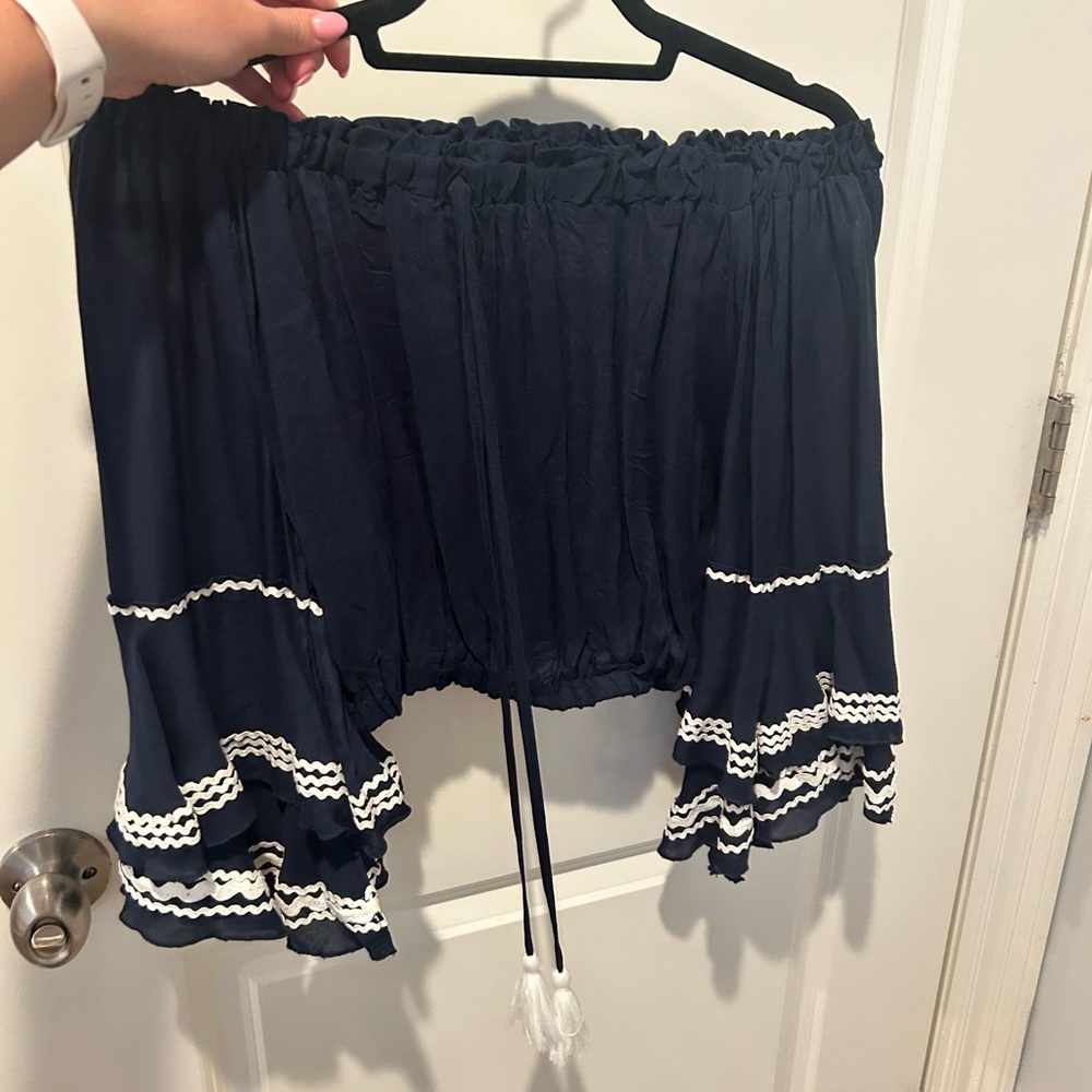 Boutique off the shoulder cropped shirt